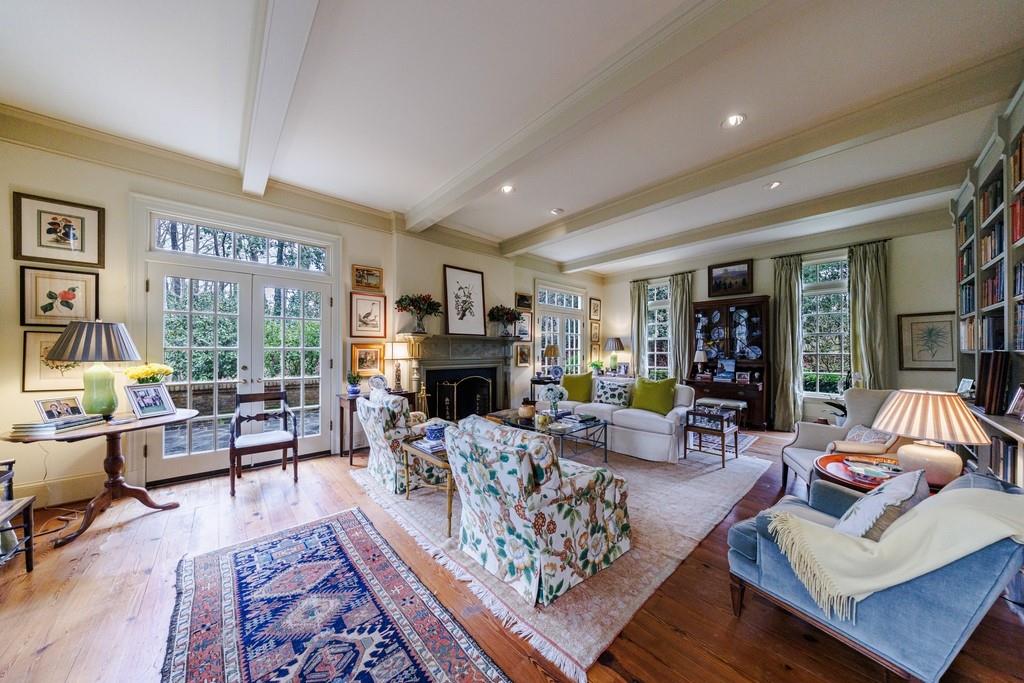 1608 Nancy Creek Ridge NW