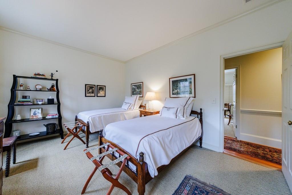 1608 Nancy Creek Ridge NW