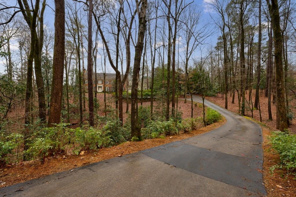 1608 Nancy Creek Ridge NW