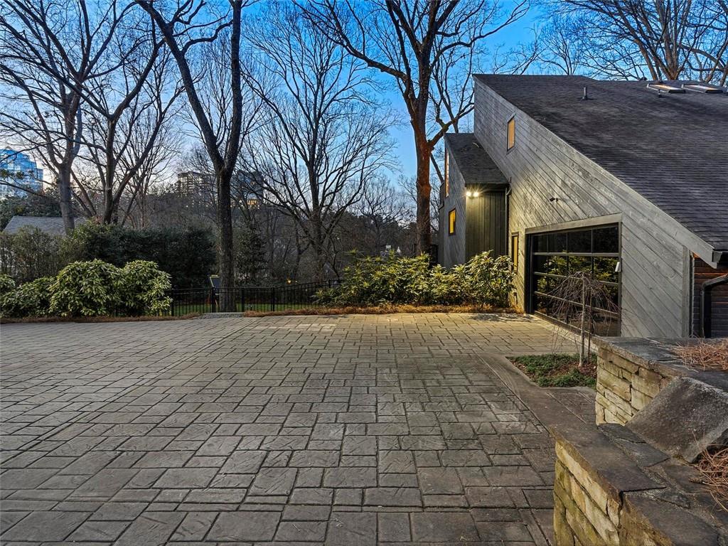 3237 Cochise Drive SE