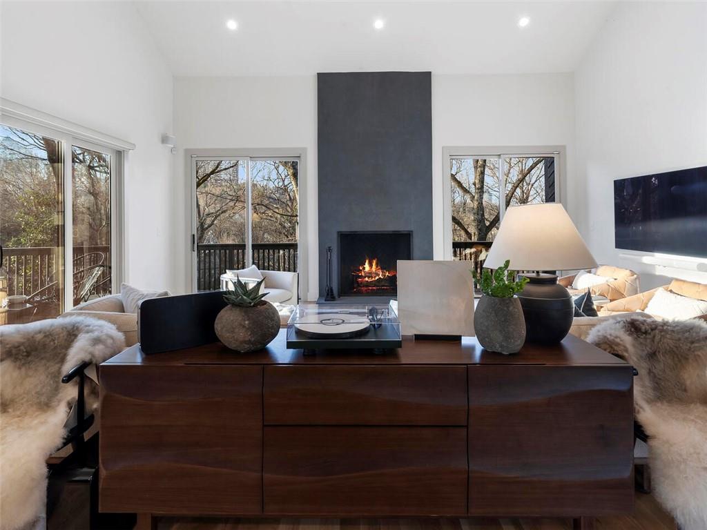 3237 Cochise Drive SE