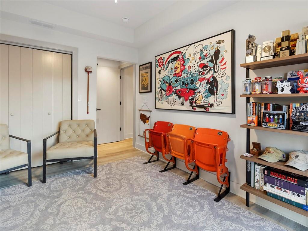 3237 Cochise Drive SE