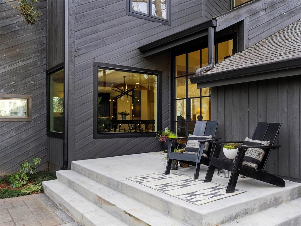 3237 Cochise Drive SE