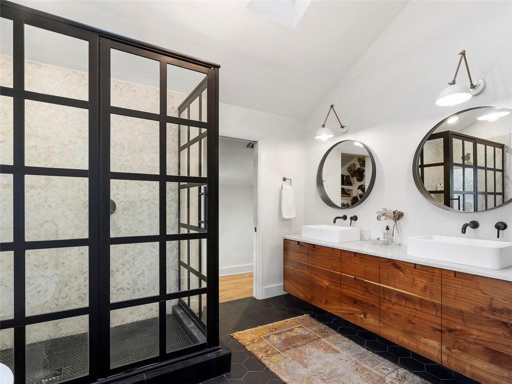 3237 Cochise Drive SE