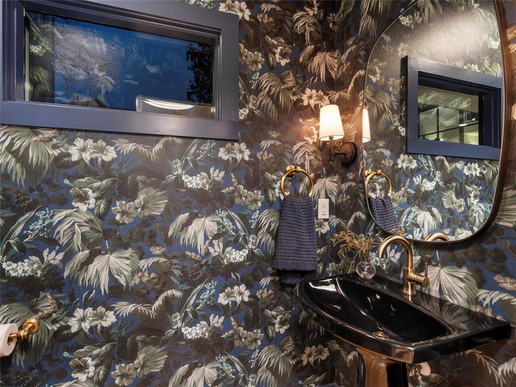 3237 Cochise Drive SE