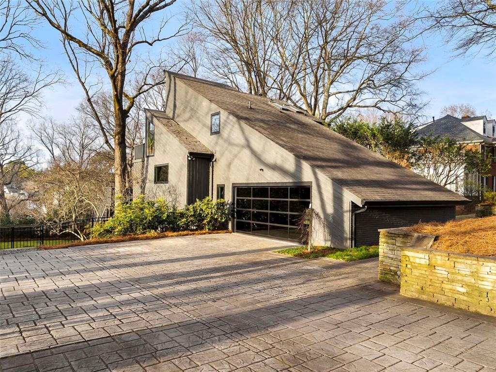 3237 Cochise Drive SE