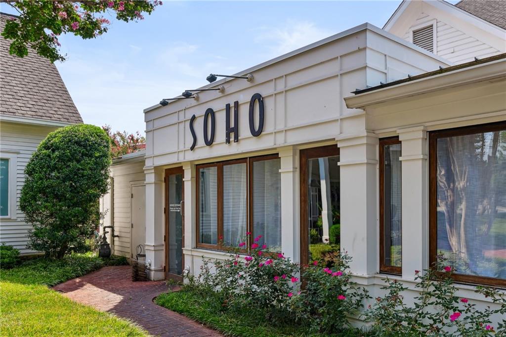 3237 Cochise Drive SE