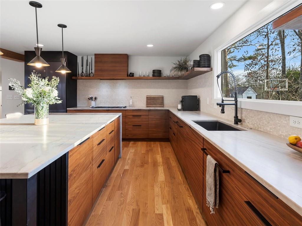 3237 Cochise Drive SE