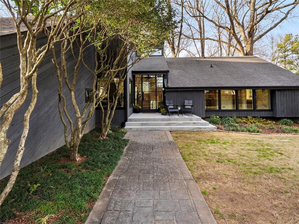 3237 Cochise Drive SE