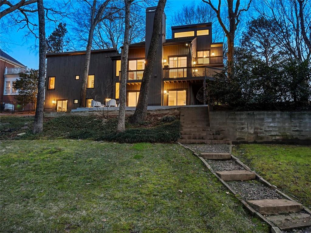 3237 Cochise Drive SE