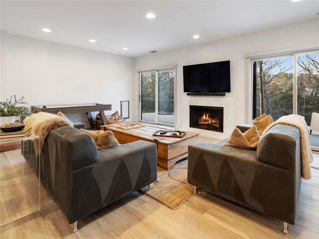 3237 Cochise Drive SE