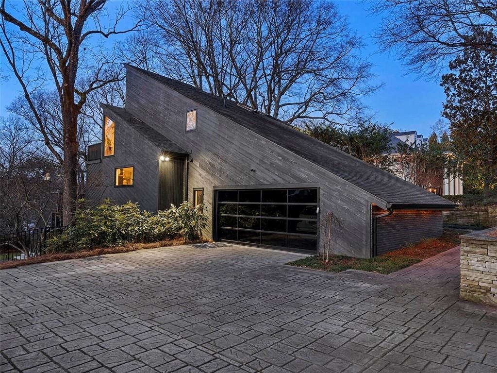 3237 Cochise Drive SE