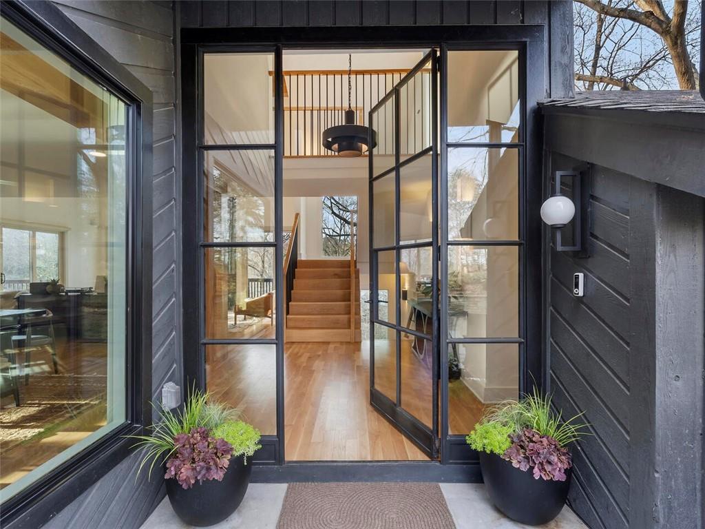 3237 Cochise Drive SE