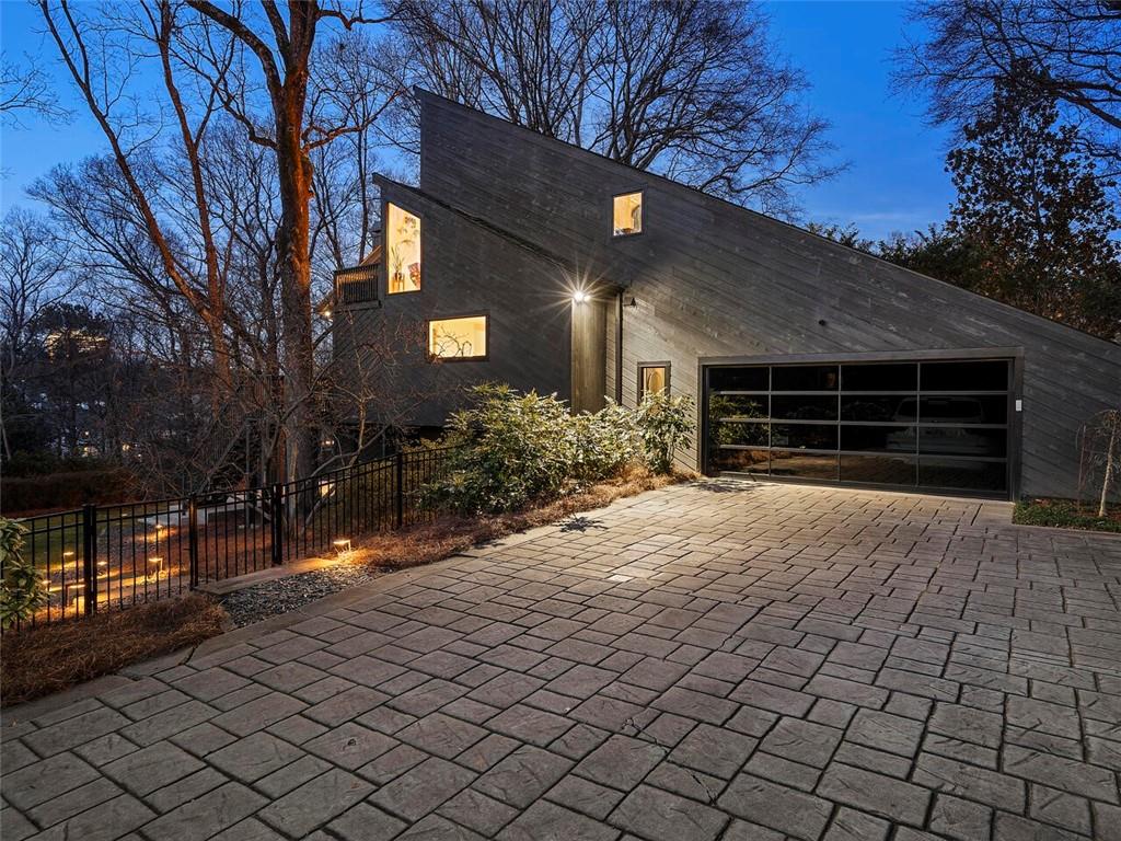 3237 Cochise Drive SE