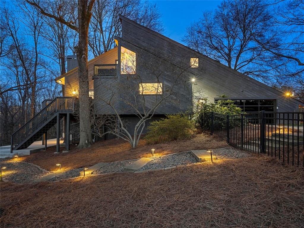 3237 Cochise Drive SE