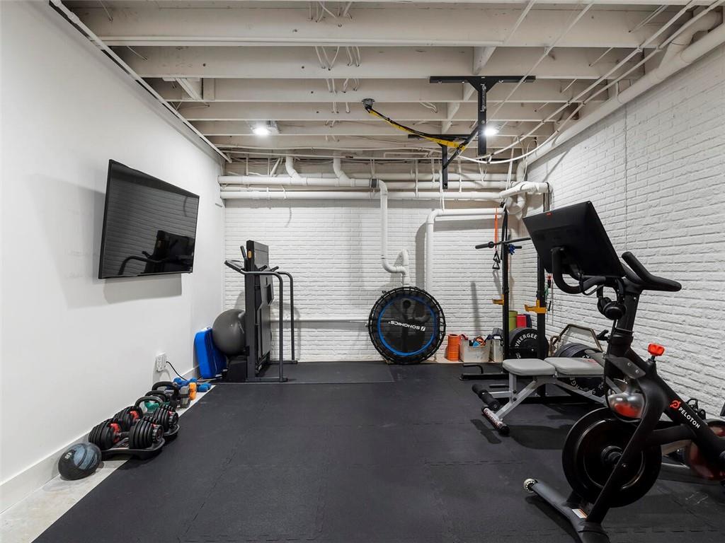 3237 Cochise Drive SE