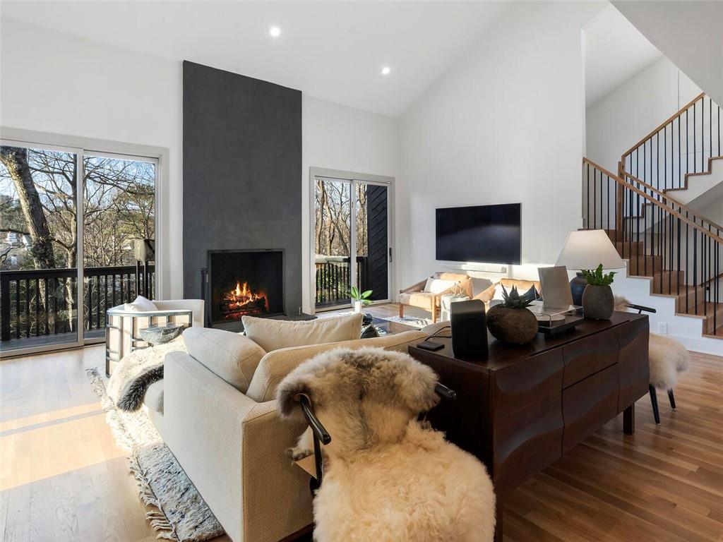 3237 Cochise Drive SE