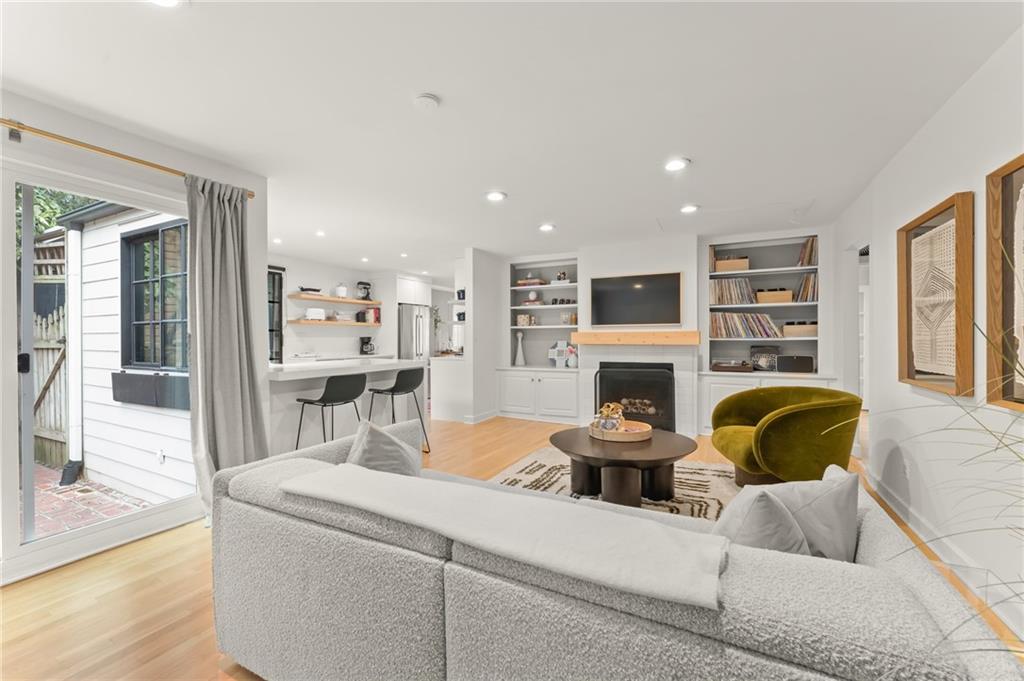 754 Channing Drive NW