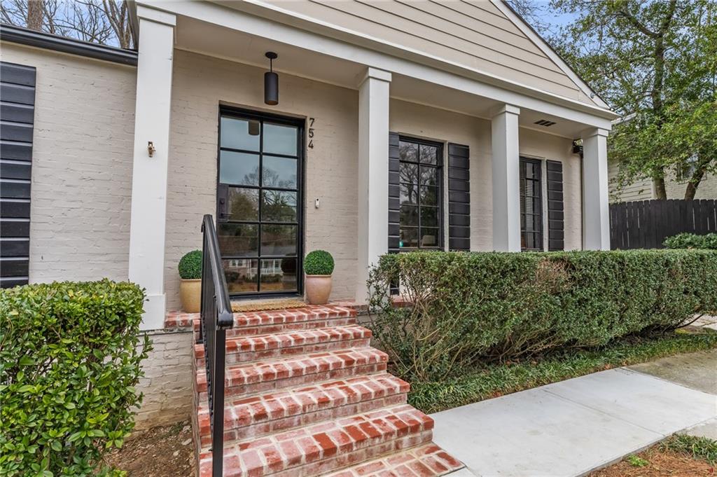 754 Channing Drive NW