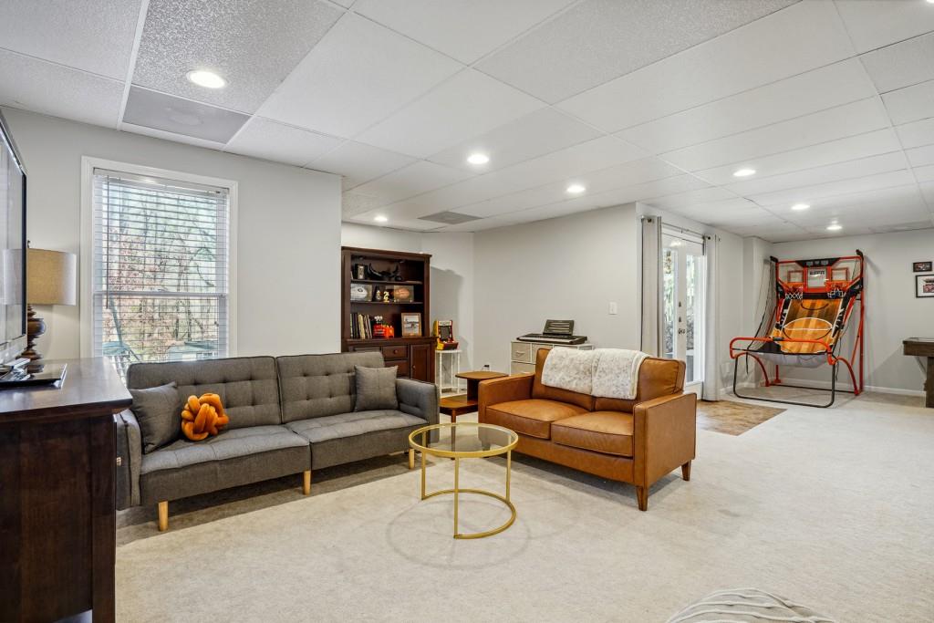 6390 Ivey Manor Drive