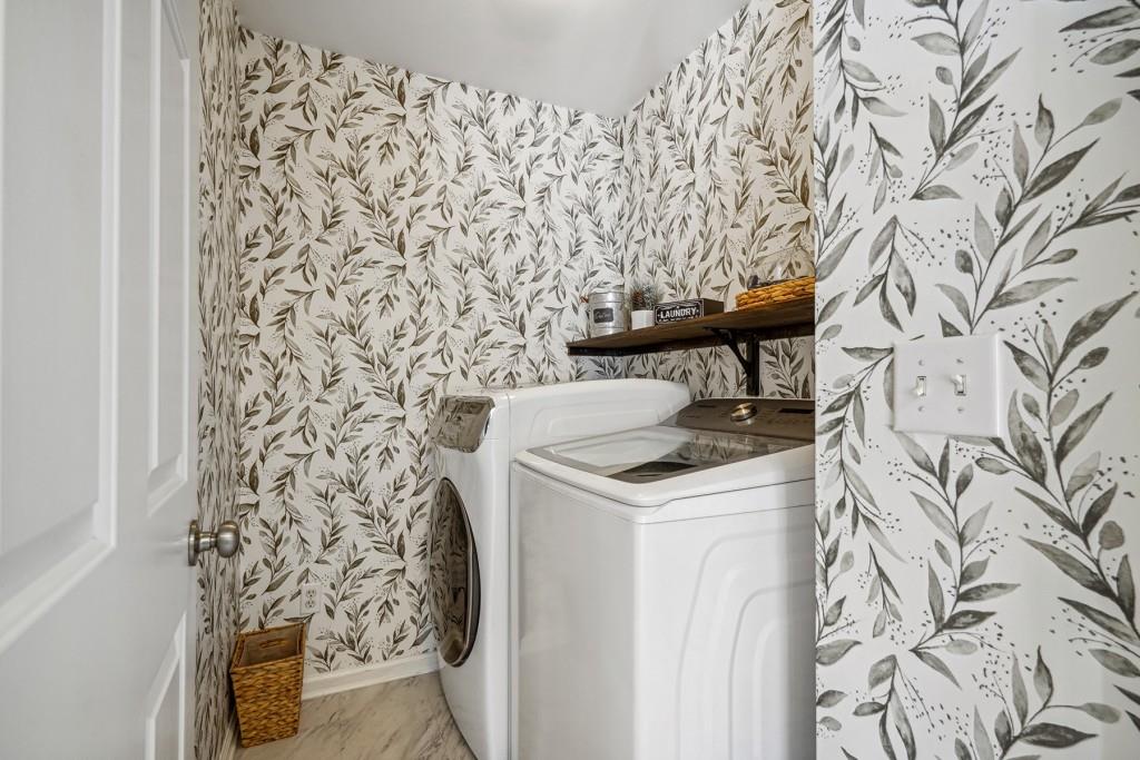 6390 Ivey Manor Drive