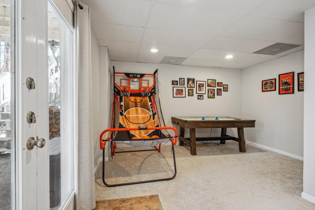 6390 Ivey Manor Drive