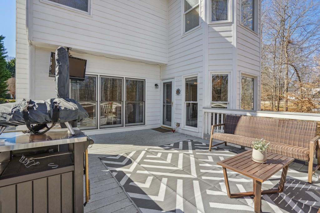 6390 Ivey Manor Drive