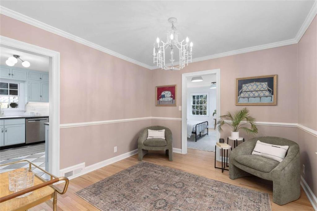 708 Flat Shoals Avenue SE