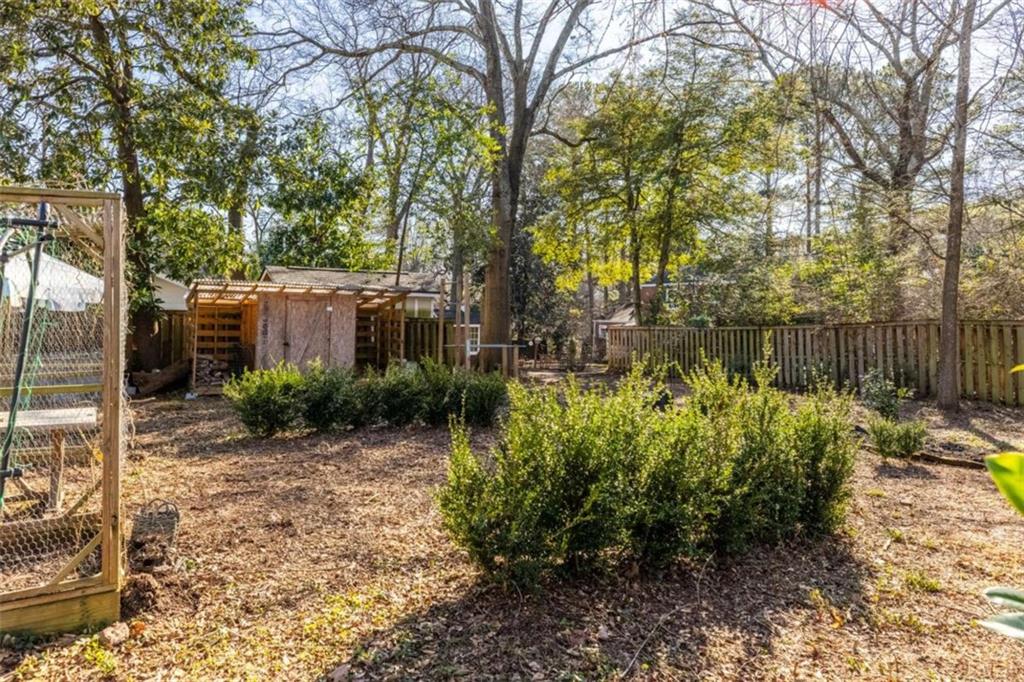 708 Flat Shoals Avenue SE