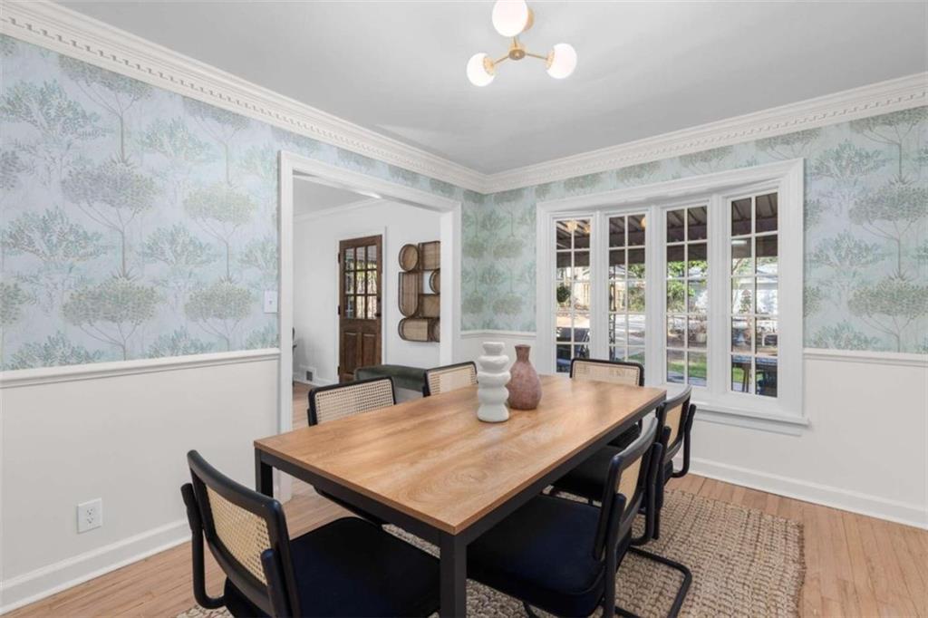 708 Flat Shoals Avenue SE