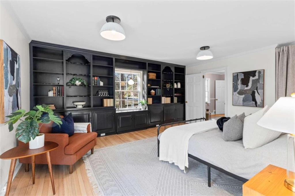 708 Flat Shoals Avenue SE