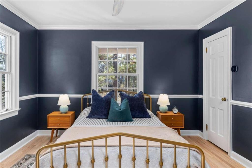 708 Flat Shoals Avenue SE