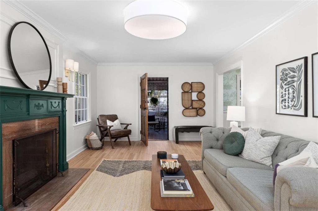 708 Flat Shoals Avenue SE