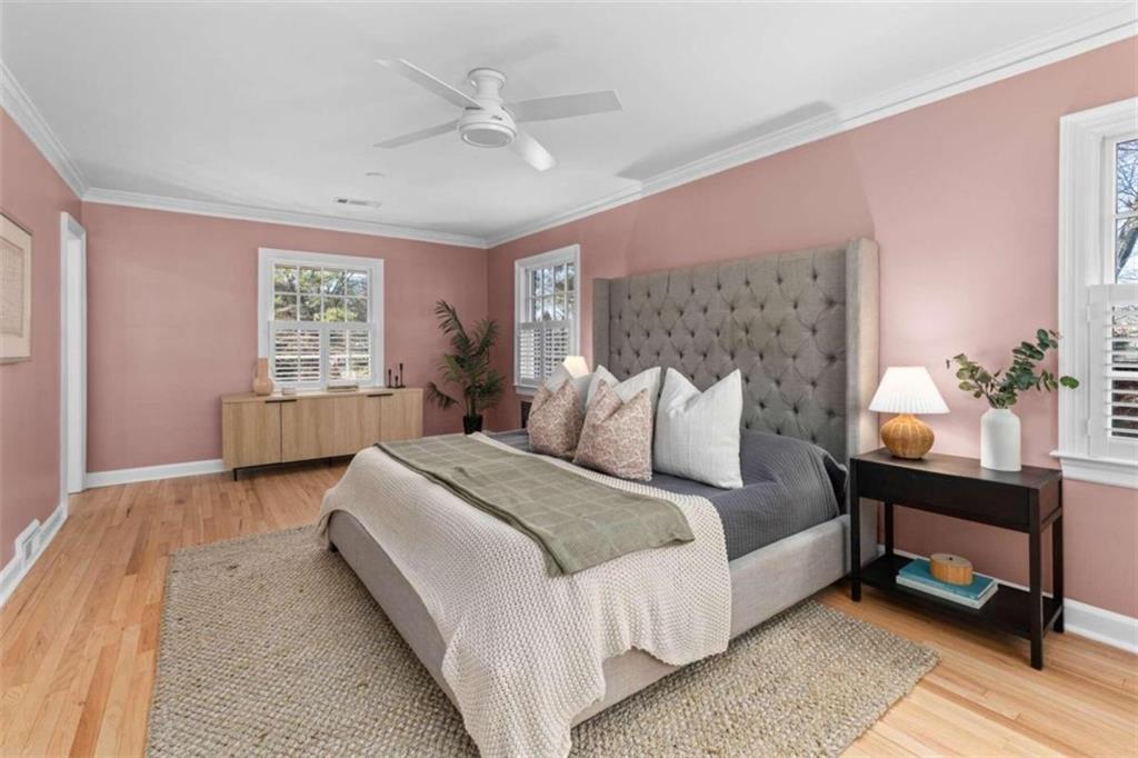 708 Flat Shoals Avenue SE