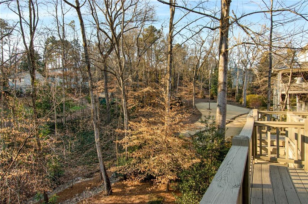 5260 Woodridge Forest Trail