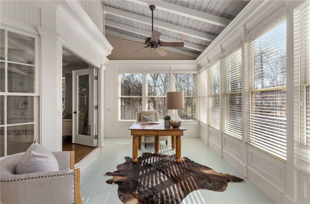 5260 Woodridge Forest Trail