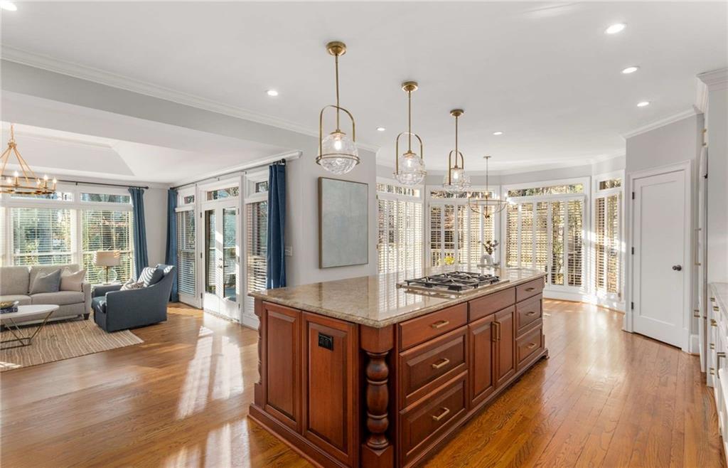 5260 Woodridge Forest Trail