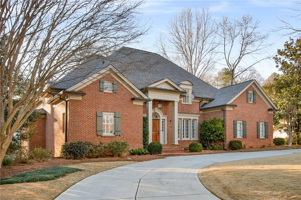 5260 Woodridge Forest Trail