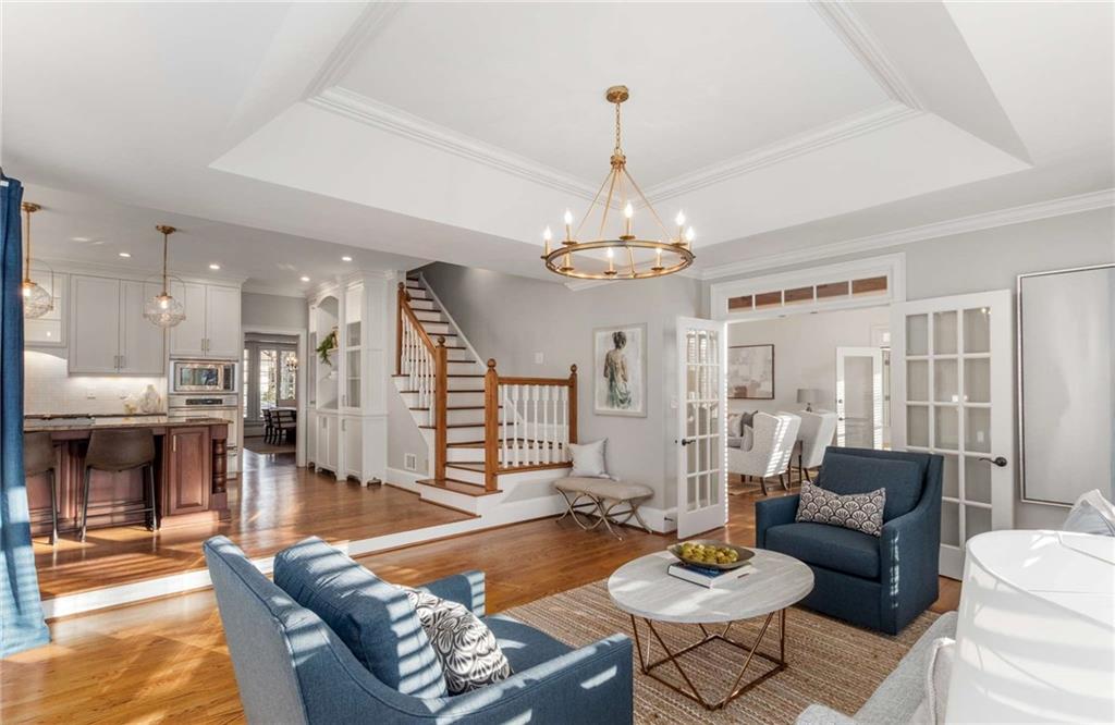 5260 Woodridge Forest Trail