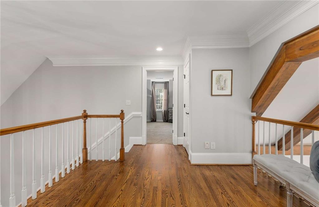 5260 Woodridge Forest Trail