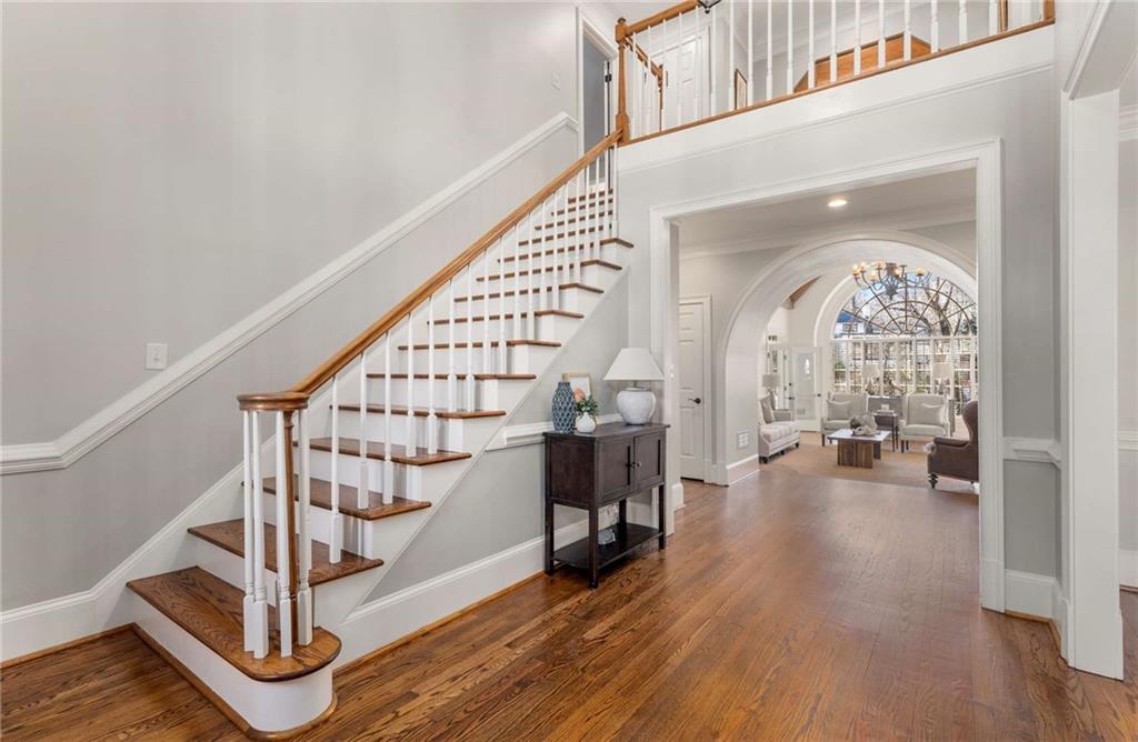 5260 Woodridge Forest Trail