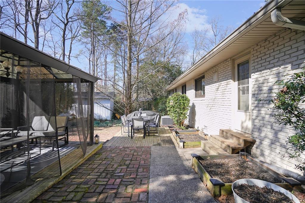 1195 Franklin Circle NE