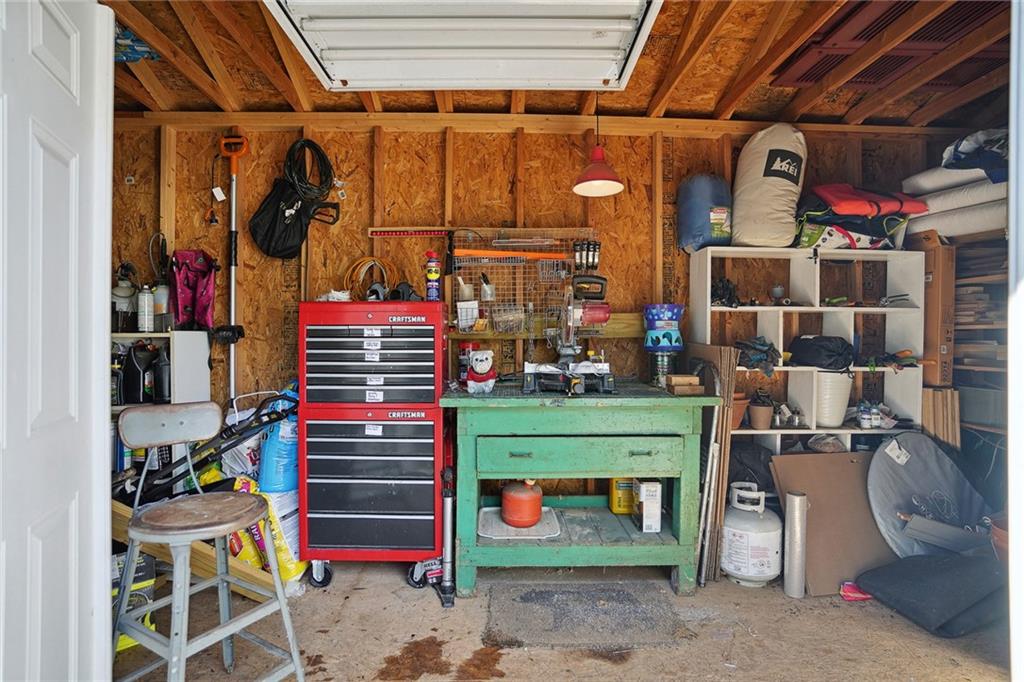 1195 Franklin Circle NE