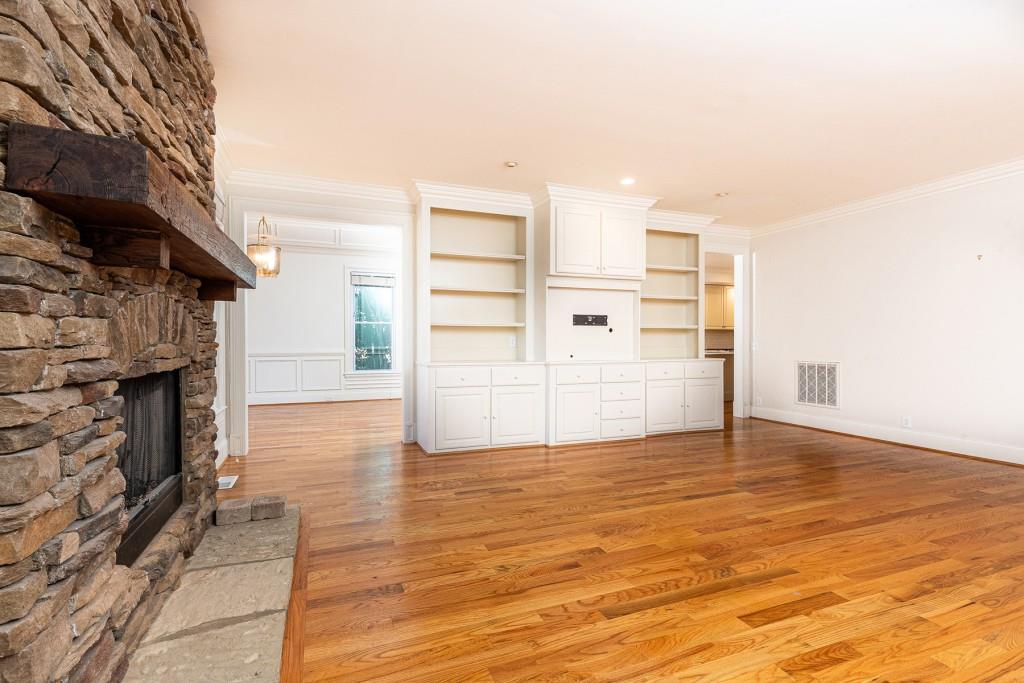 3415 Paces Ferry Circle SE