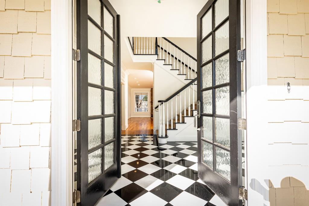 3415 Paces Ferry Circle SE