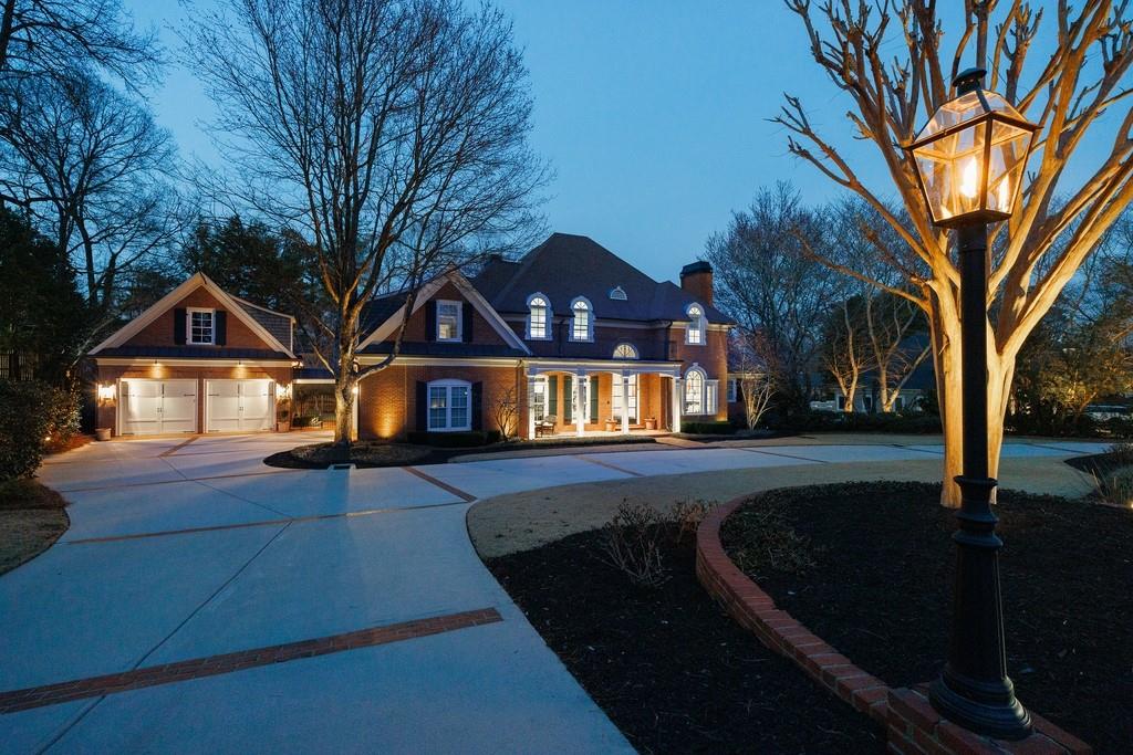 4989 Long Island Drive NW