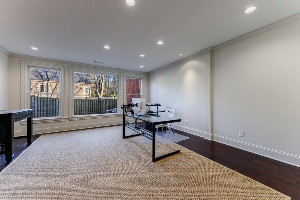 4989 Long Island Drive NW