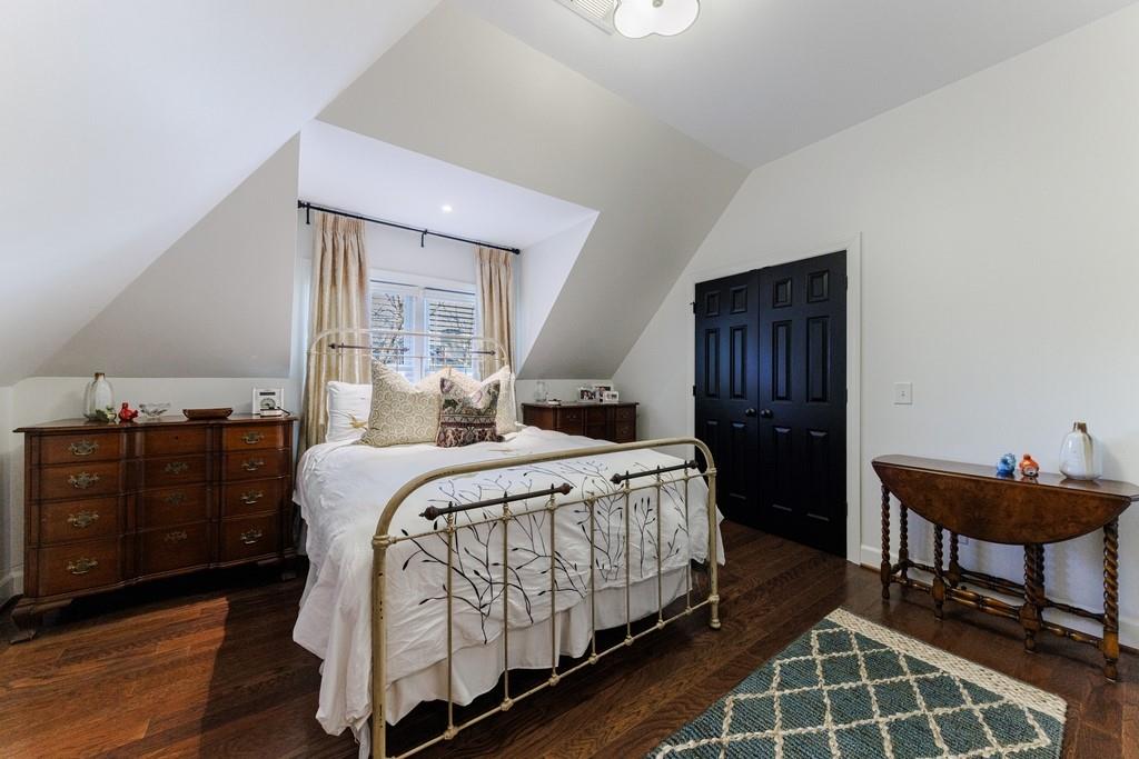 4989 Long Island Drive NW