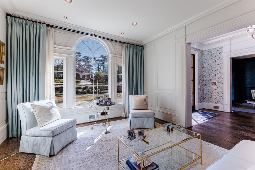 4989 Long Island Drive NW