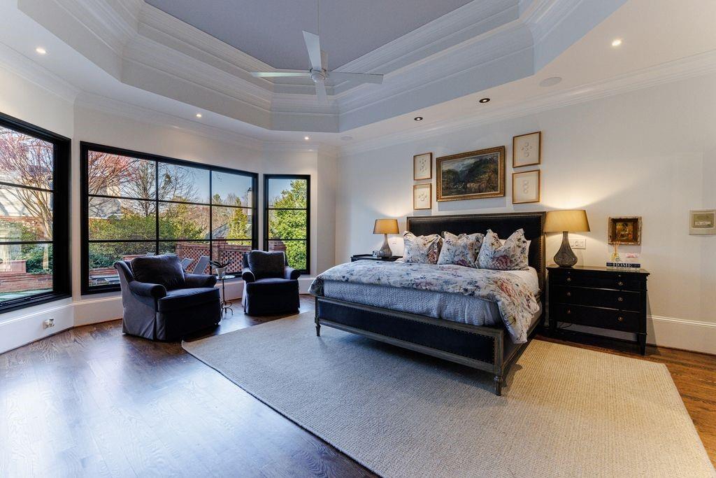 4989 Long Island Drive NW